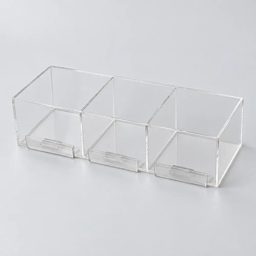 Caja de tres compartimentos del archivo Metacrilato Neolaser. Fotografía editada para presentación de catálogo.